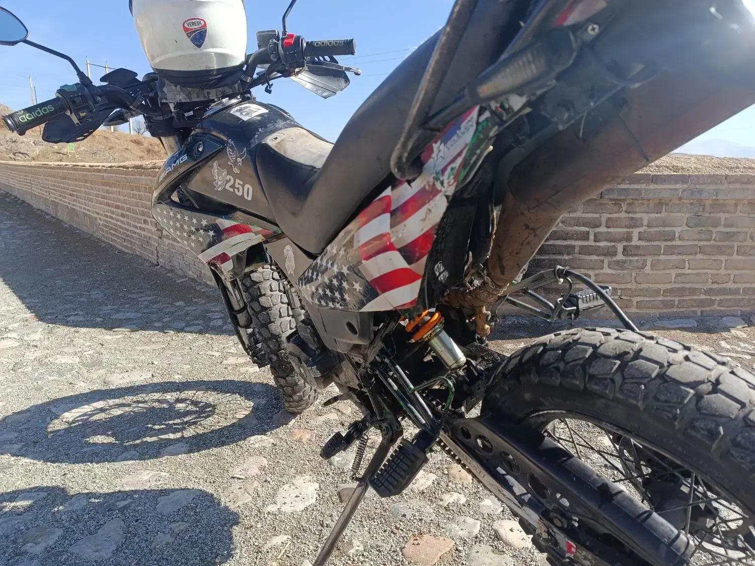 تریل فلات ۲۰۰ تمیز و سرحال|موتورسیکلت|سنندج, |دیوار