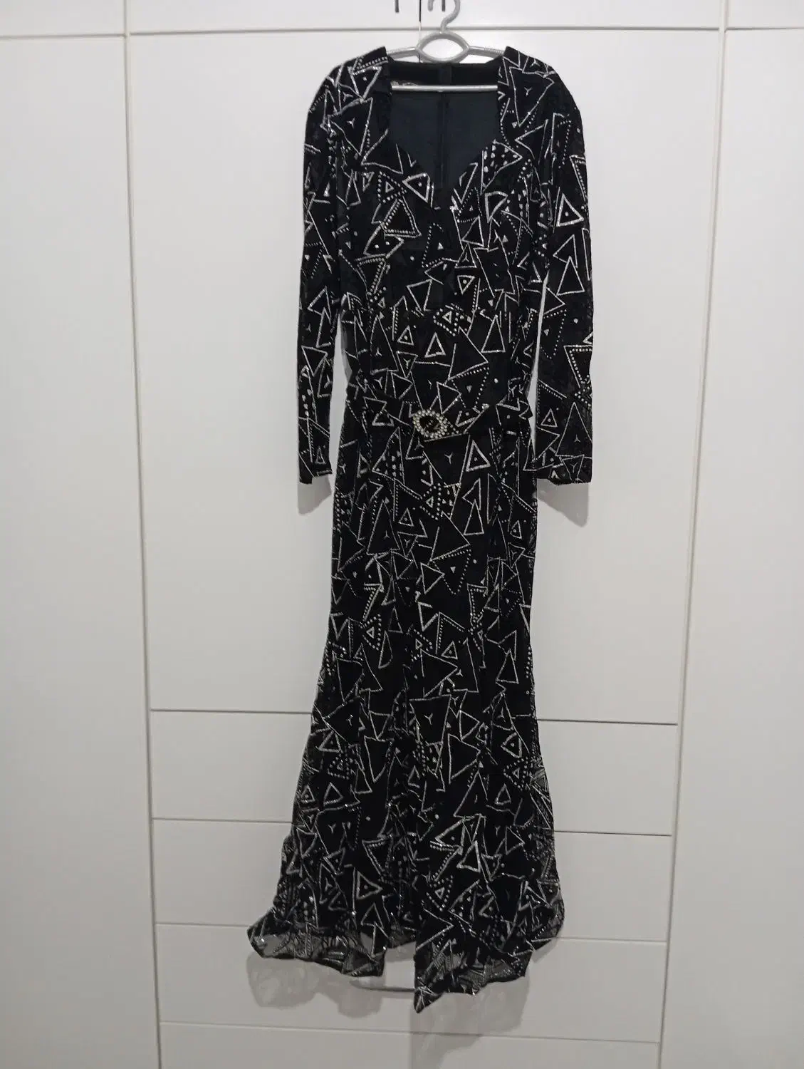 لباس مجلسی|لباس|باغستان, |دیوار