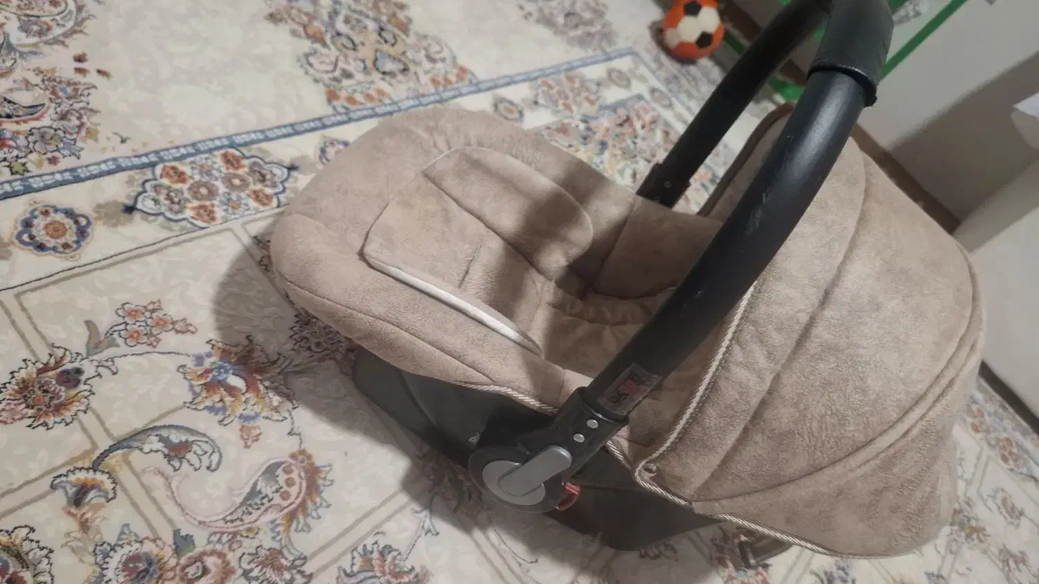 کریر|کالسکه و لوازم جانبی|شهرکرد, |دیوار