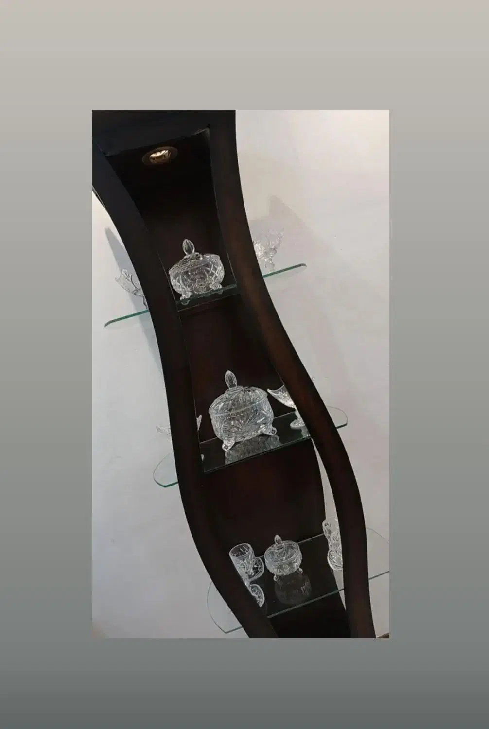 استند  درحد نو جنس خیلی خوب و بسیار سبک|کتابخانه، شلف، قفسه‌های دیواری|اندیشه, اندیشه فاز ۱|دیوار