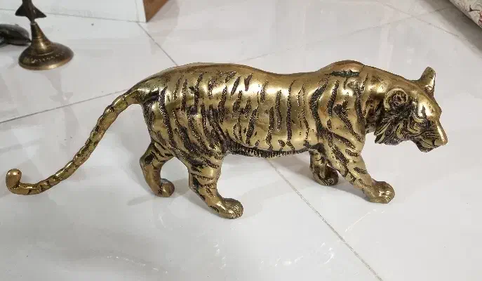 مجسمه برنزی|مجسمه، تندیس، ماکت|تهران, قصر فیروزه ۱|دیوار