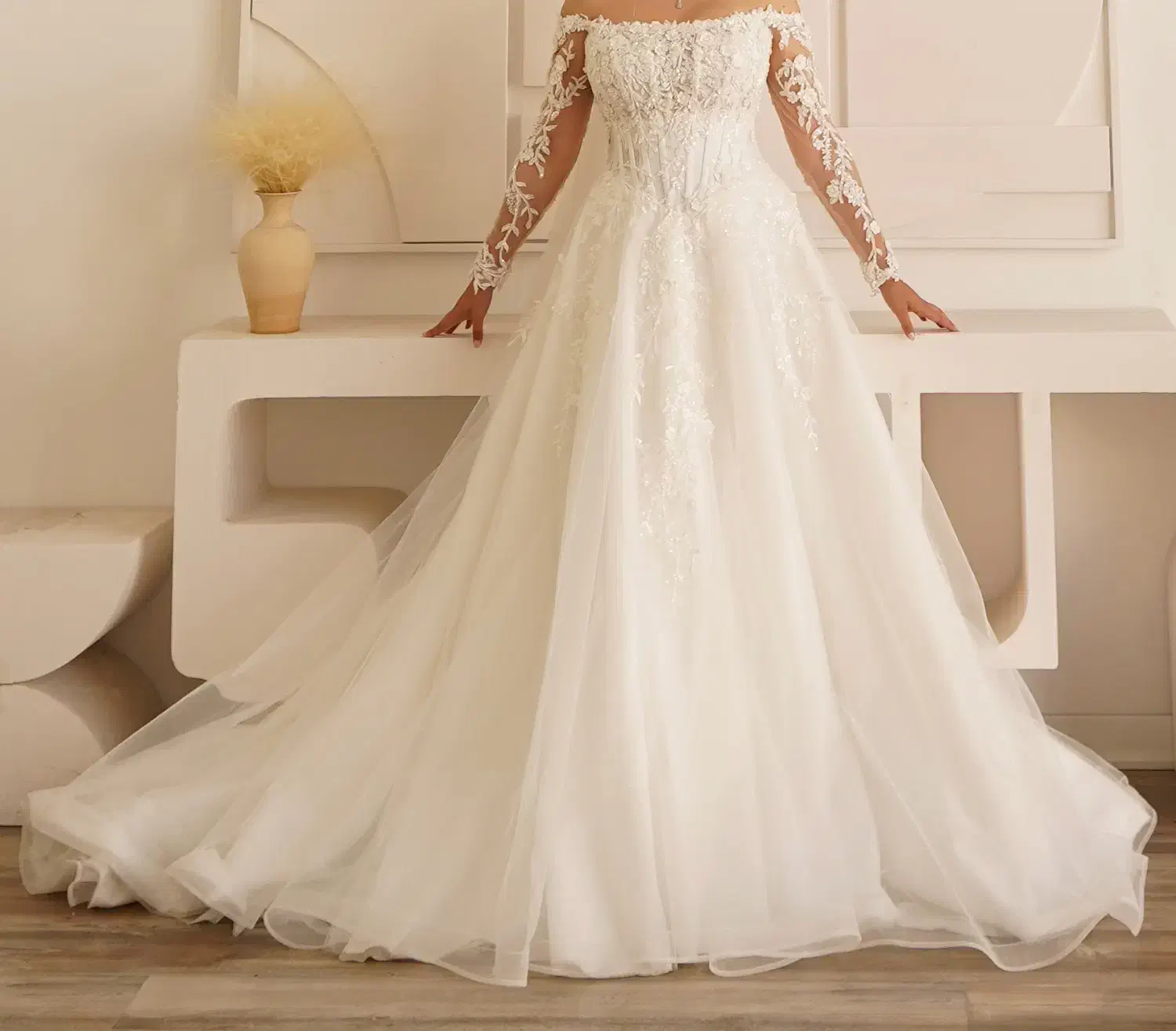 لباس عروس|لباس|رودهن, |دیوار