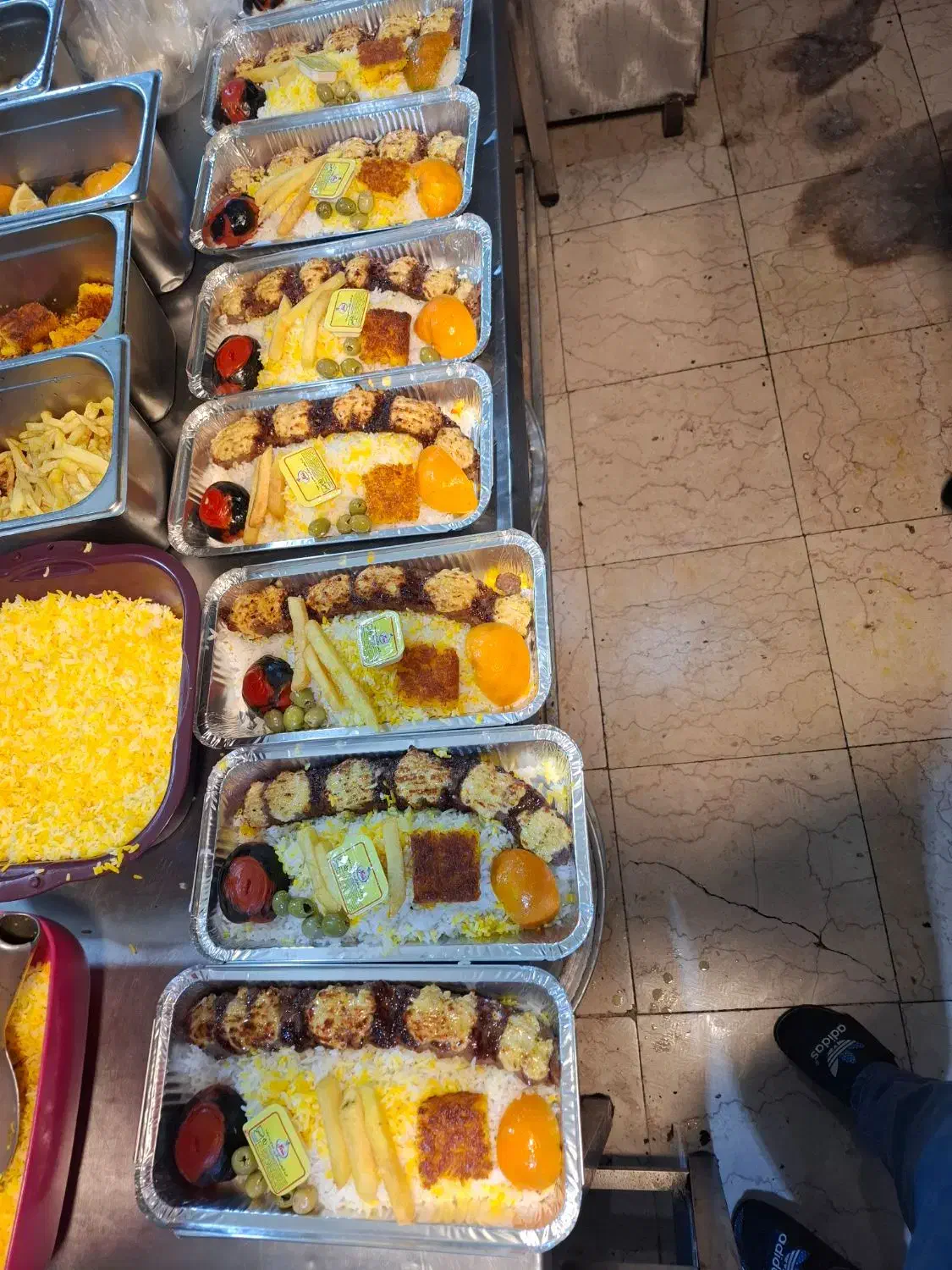 استخدام کارگر ظرف شور آقا (اتباع یا ایرانی )|استخدام خدمات فروشگاه و رستوران|تهران, اوقاف|دیوار