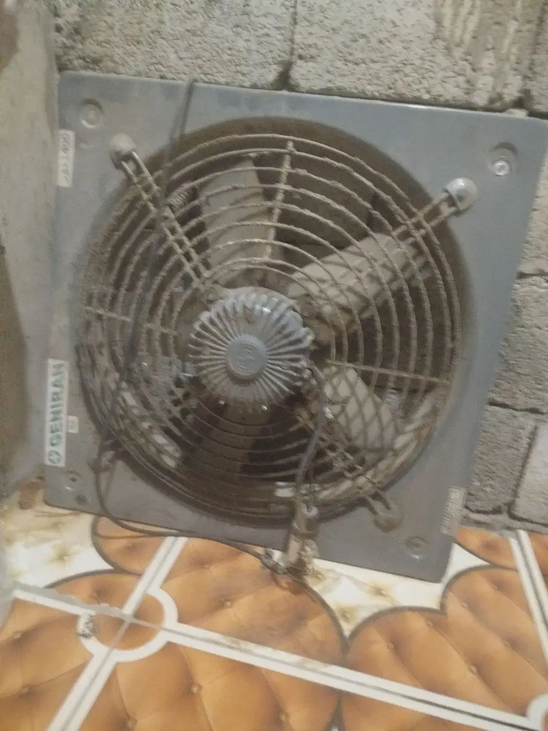 فن تهویه|پنکه و تصفیهکنندهٔ هوا|خورموج, |دیوار