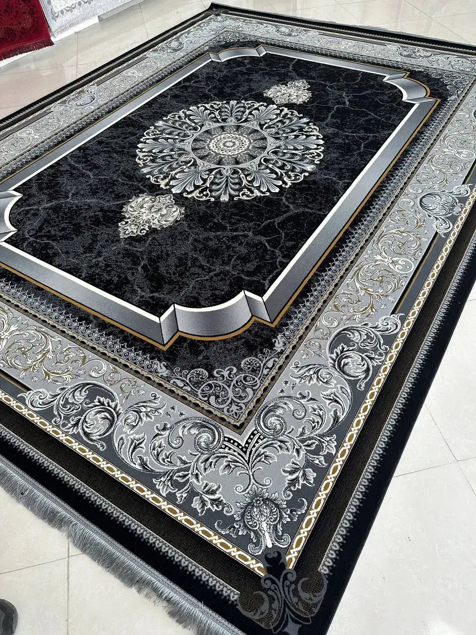 فرش ۷۰۰شانه نقشه کویر در رنگبندی فیلی دودی سرمه ای|فرش|کبودرآهنگ, |دیوار