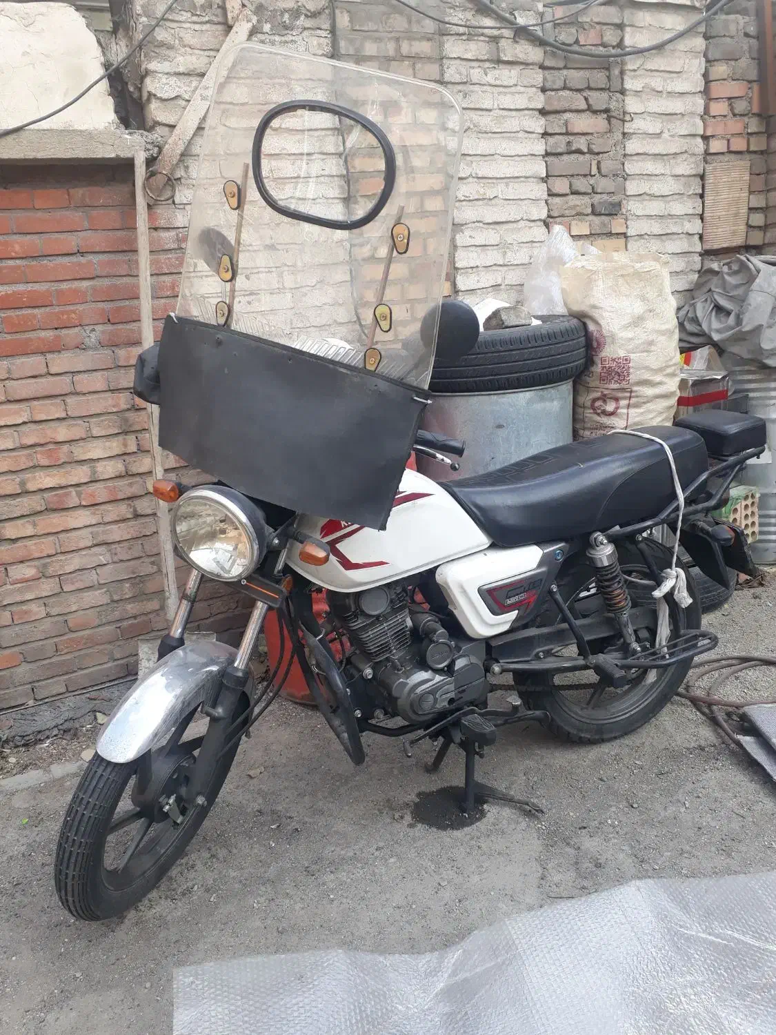 فروش موتور کی وی ۱۵۰ سی سی|موتورسیکلت|تهران, فلسطین (میدان انقلاب)|دیوار