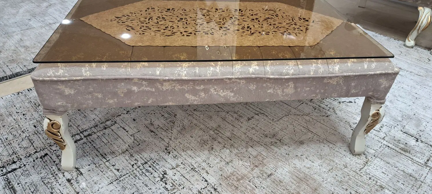 مبل ۷ نفره کلاسیک بسیار تمیز و مرتب|مبلمان خانگی و میز عسلی|تهران, المهدی|دیوار