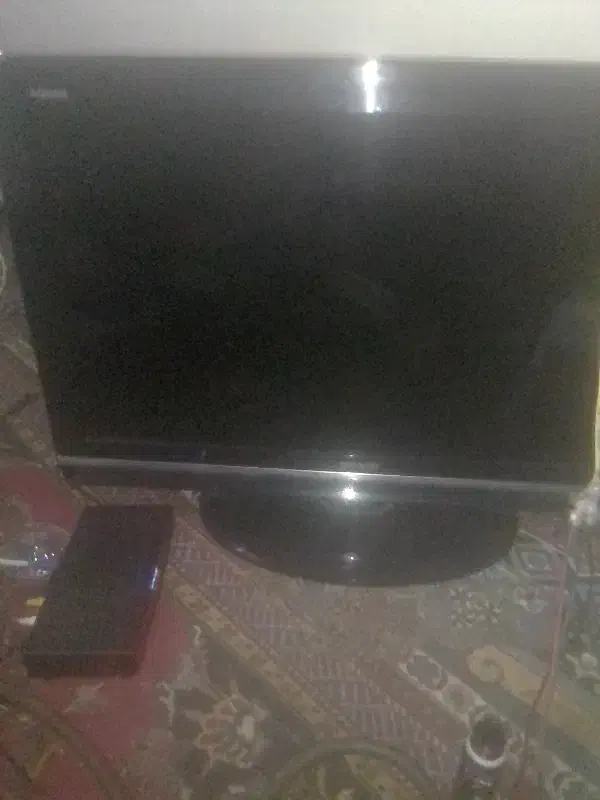 تلویزیون ال سی دی|تلویزیون و پروژکتور|میانه, |دیوار