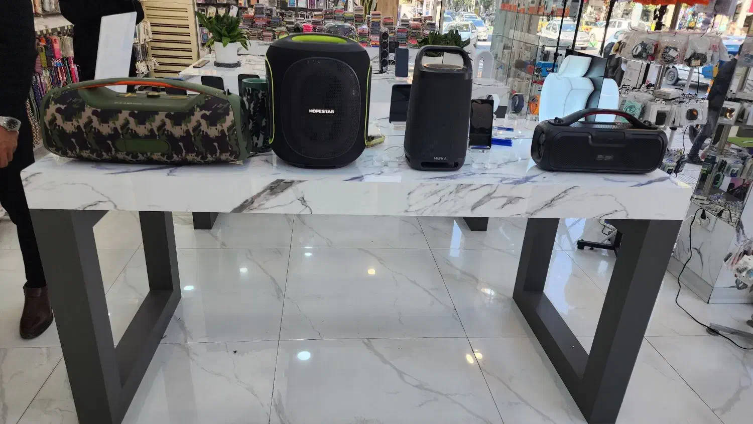 کانتر و میز لایو فروشگاه موبایل|مبلمان اداری|گرگان, |دیوار