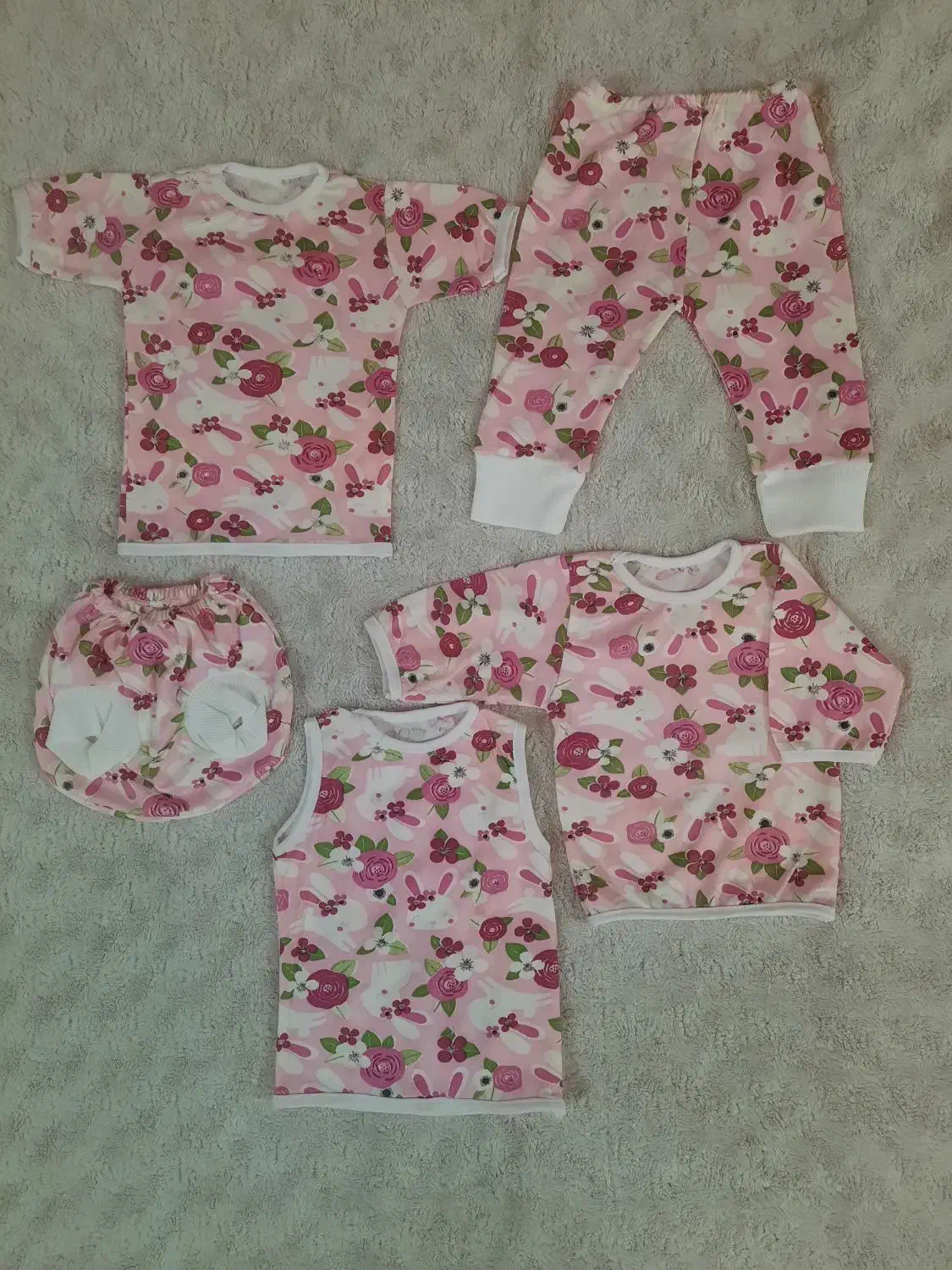 لباس نوزادی|کفش و لباس بچه|مشهد, کوشش|دیوار