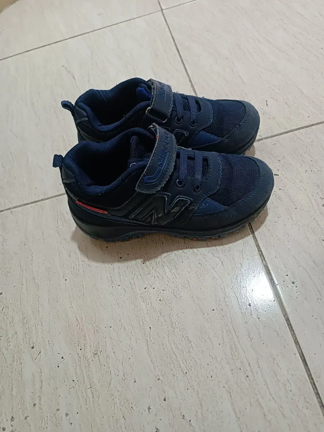 سه جفت کفش بچه گانه سایز۳۲و۳۳قیمت۱۵۰۰|کیف، کفش، کمربند|صدرا-فارس, باغشهر گلبهار صدرا|دیوار