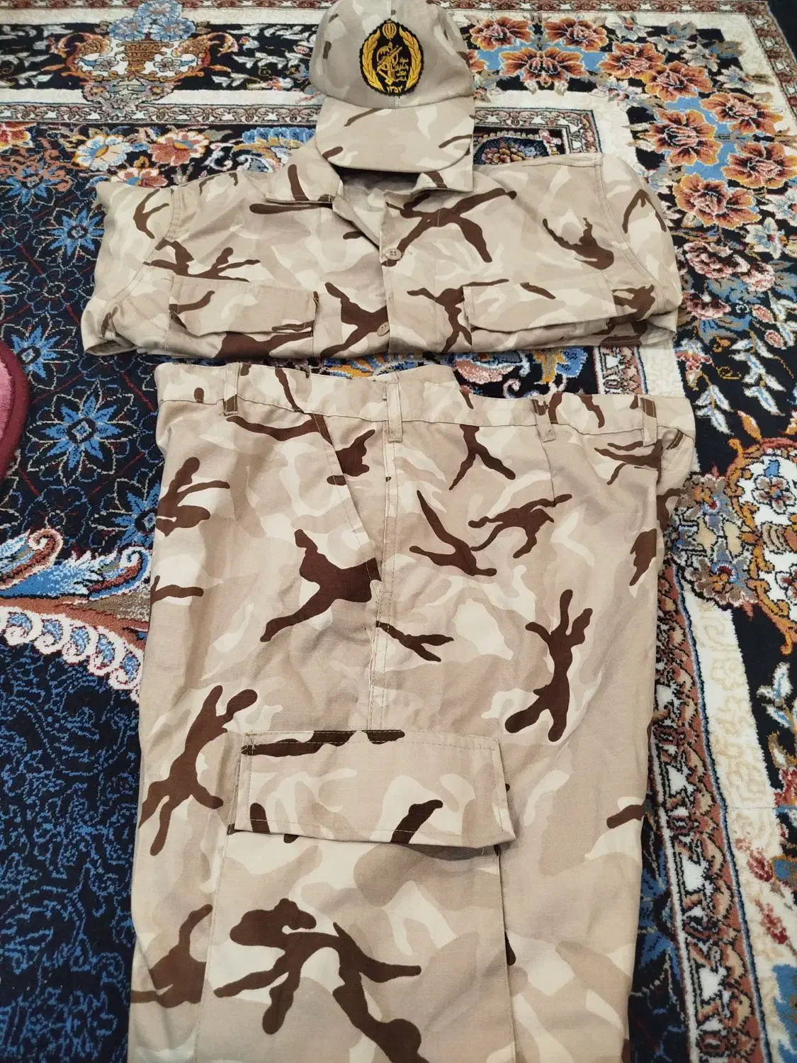 لباس سربازی|لباس|بروجرد, |دیوار