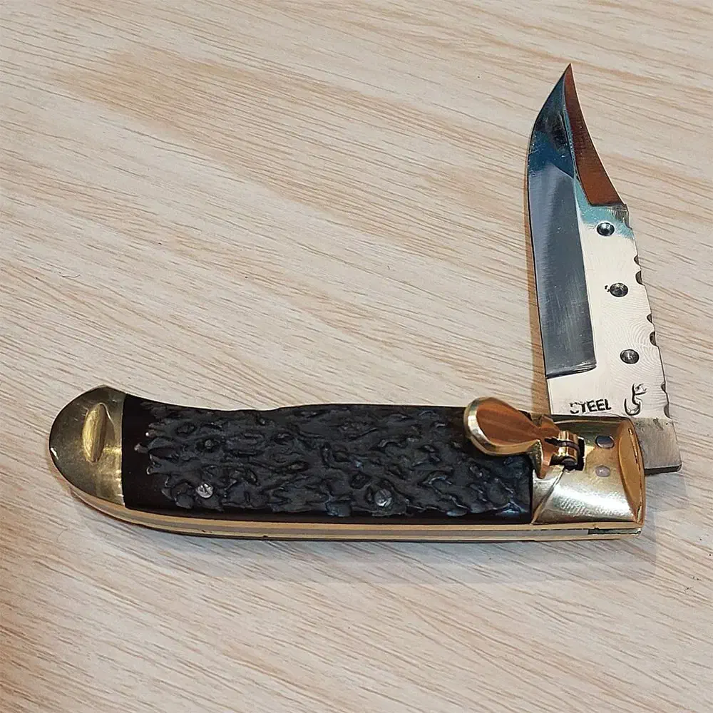 چاقو تاشو و...|کلکسیون اشیاء عتیقه|آباده, |دیوار