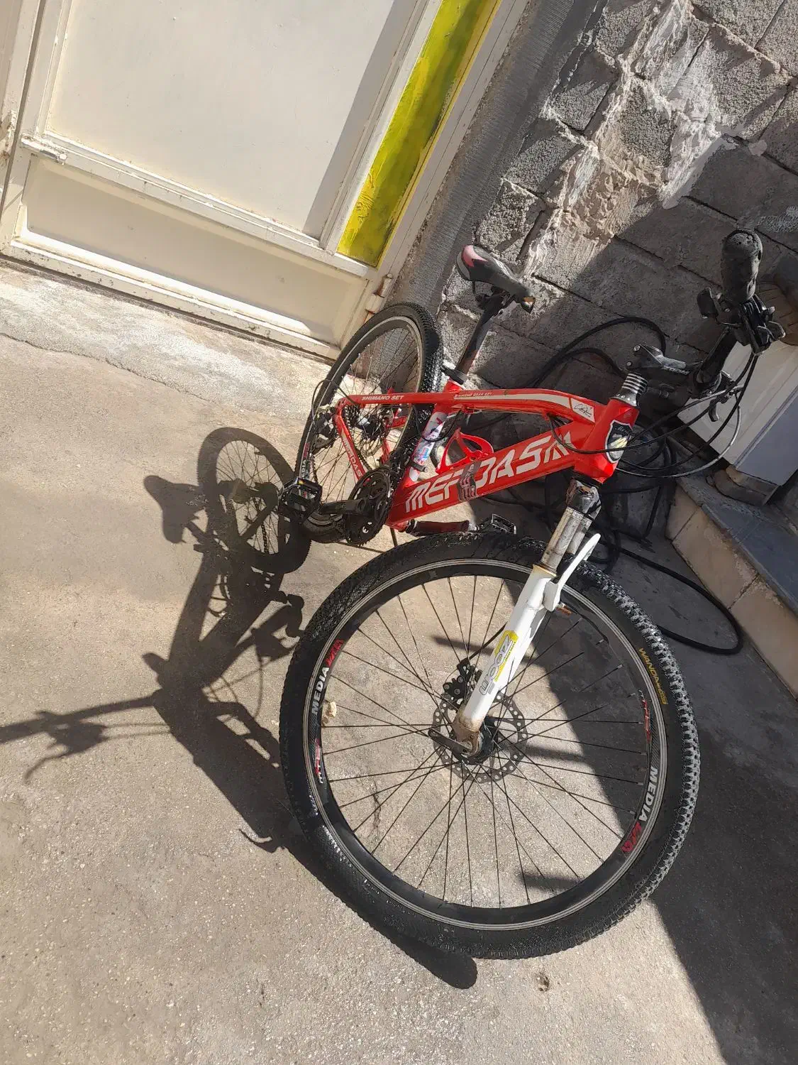 دوچرخه|دوچرخه، اسکیت، اسکوتر|دره شهر, |دیوار