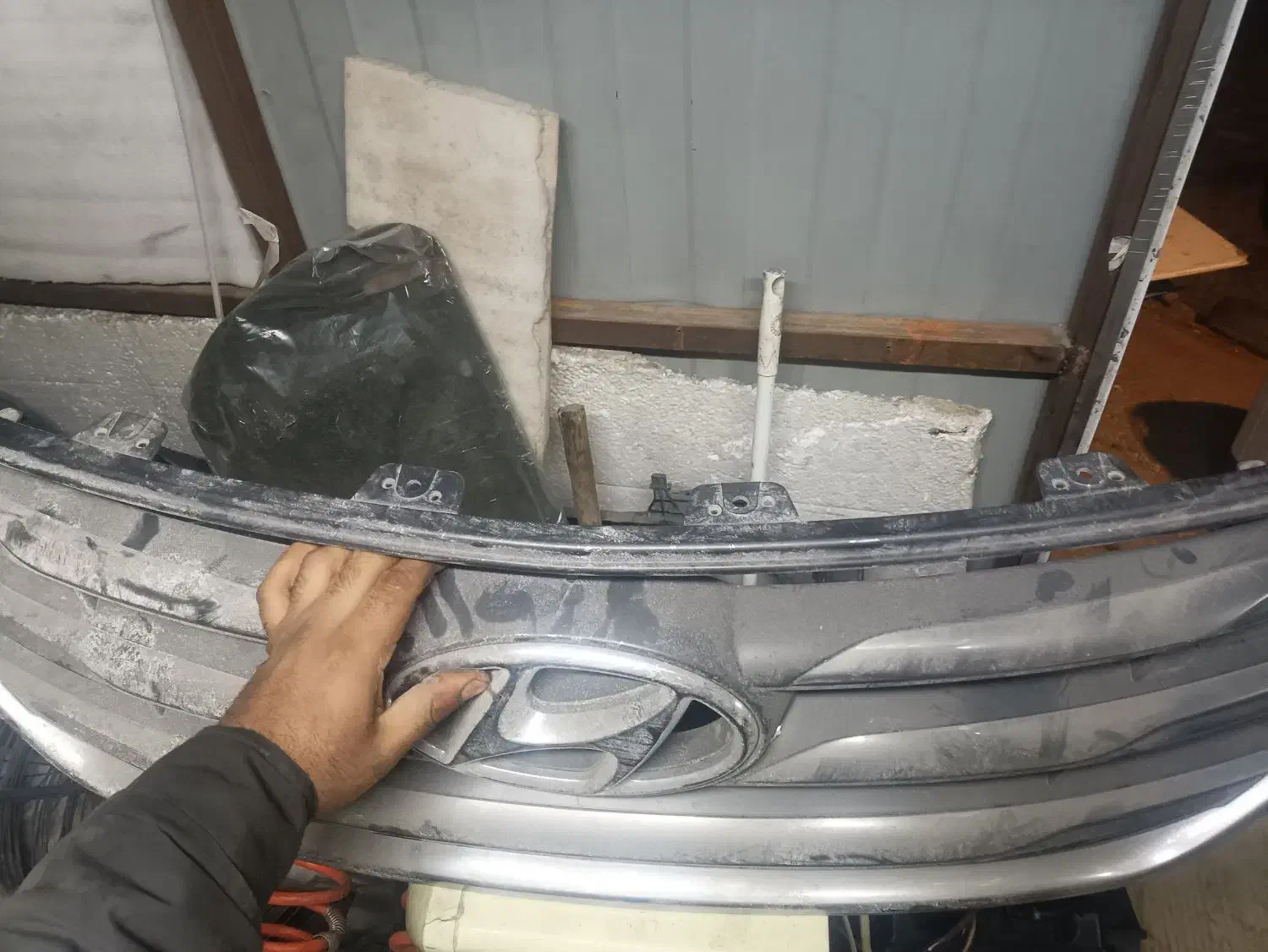 جلو پنجره سانتافه|قطعات یدکی و لوازم جانبی|تهران, بوستان شیان|دیوار