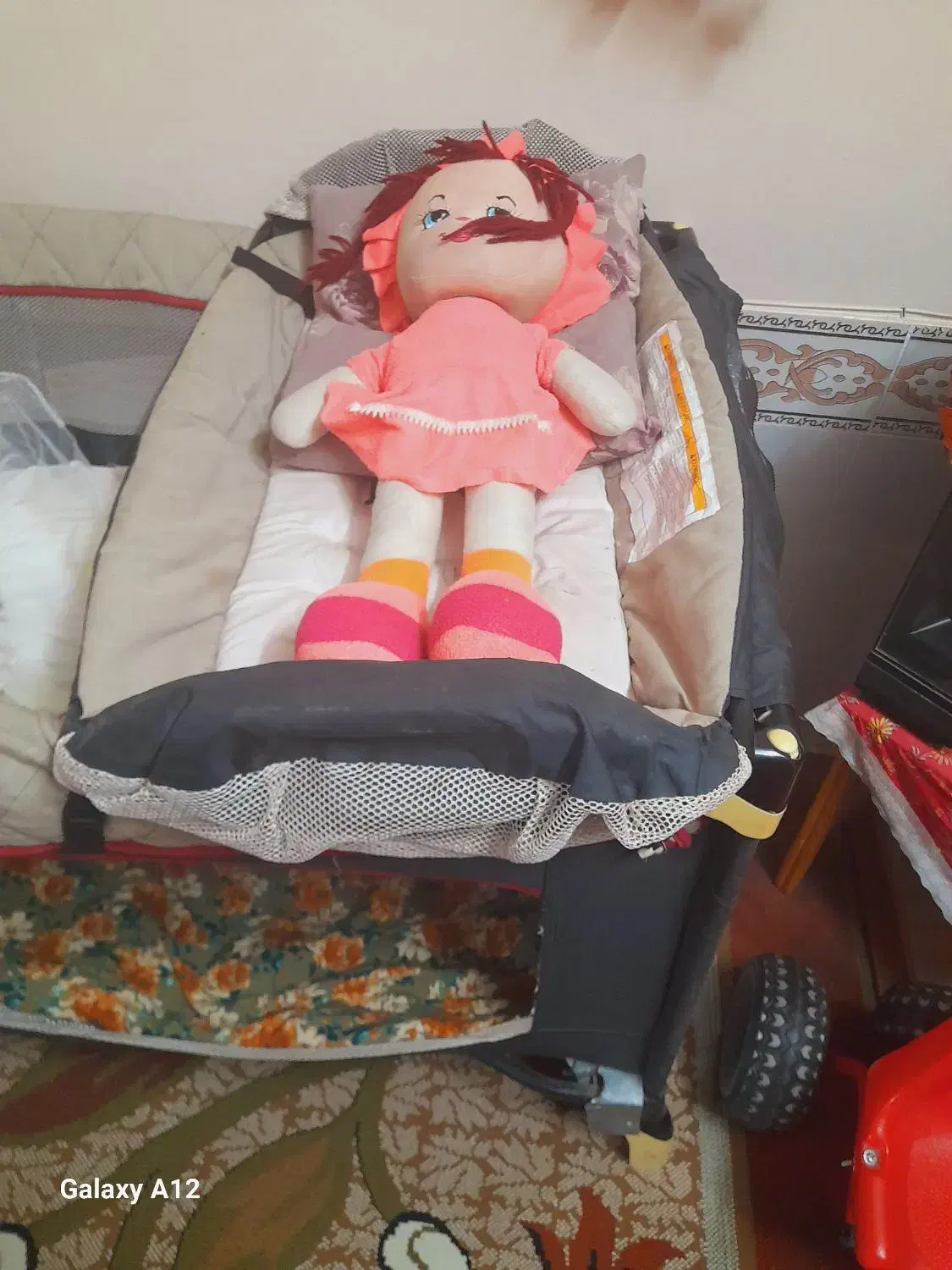 تخت نوزاد و کودک با موزیکال|اسباب و اثاث بچه|بیرجند, |دیوار