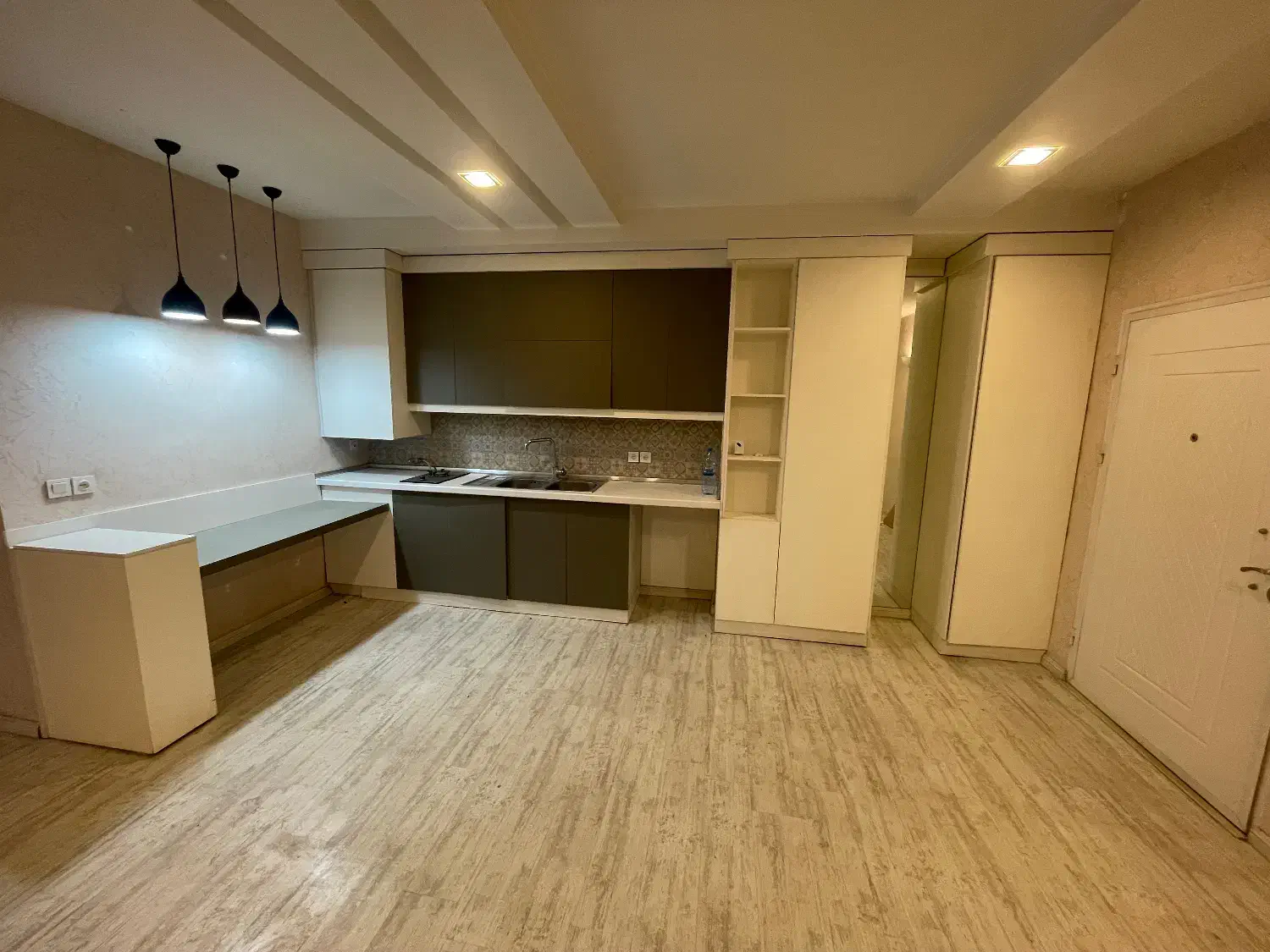 ۹۰ متر هاشمیه ۱۱ اداری تجاری شیک و تمیز|فروش دفتر کار، اتاق اداری، مطب|مشهد, هنرستان|دیوار