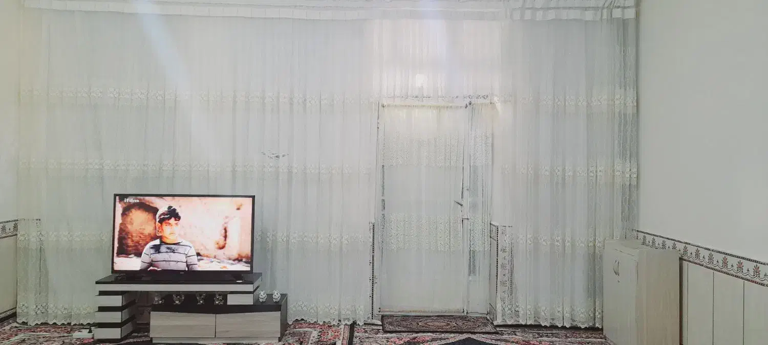 پرده|پرده، رانر، رومیزی|سوری, |دیوار