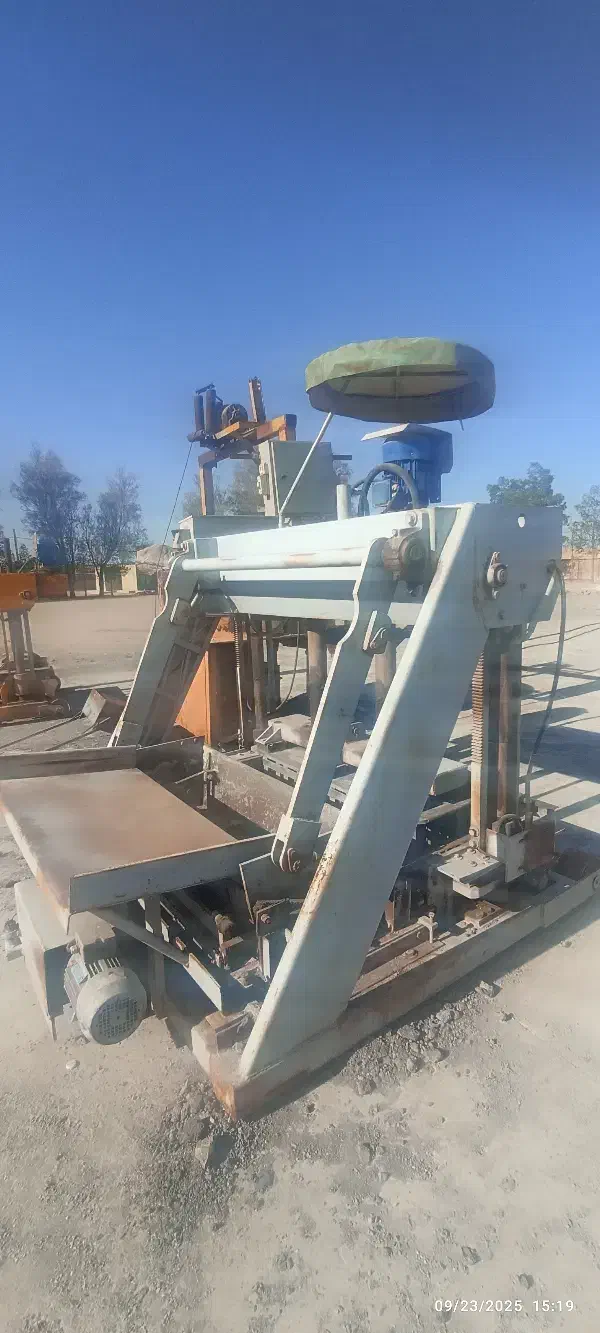 دستگاه بلوک زنی تمام اتوماتیک|ماشینآلات صنعتی|مروست, |دیوار