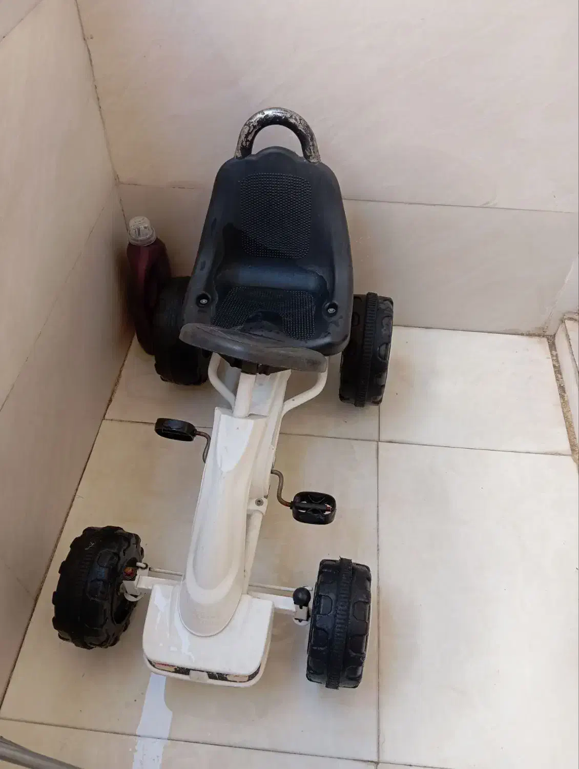 چهار چرخ فرمون دار مناسب بچه ۳تا ۷سال|دوچرخه، اسکیت، اسکوتر|رباطکریم, نصیرشهر|دیوار