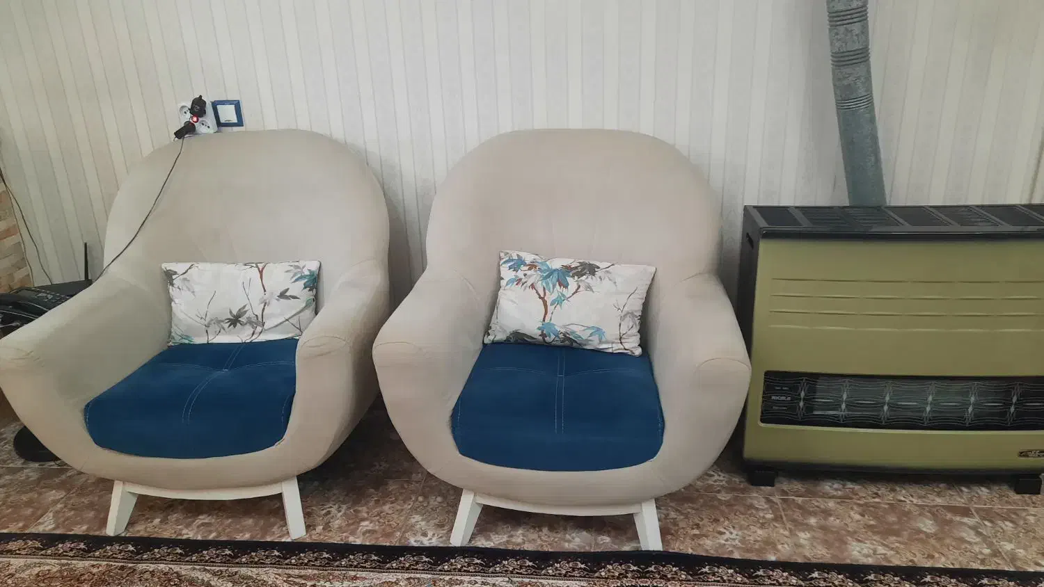 مبل راحتی ۷ نفره به همراه ۲عدد عسلی شیک در حد نو|مبلمان خانگی و میز عسلی|وحیدیه, |دیوار