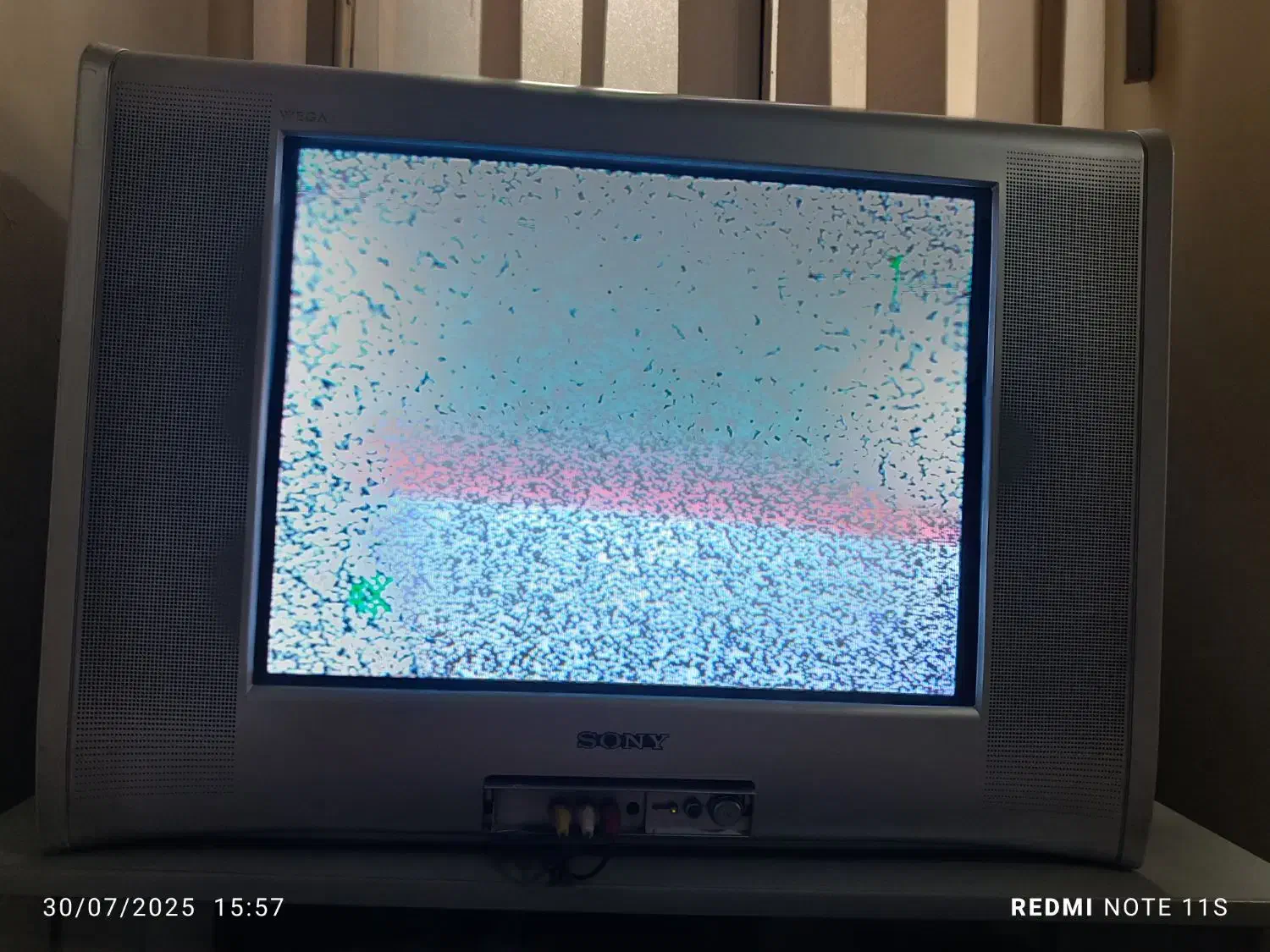 تلویزیون سونی وگا 21 اینچ|تلویزیون و پروژکتور|تبریز, |دیوار