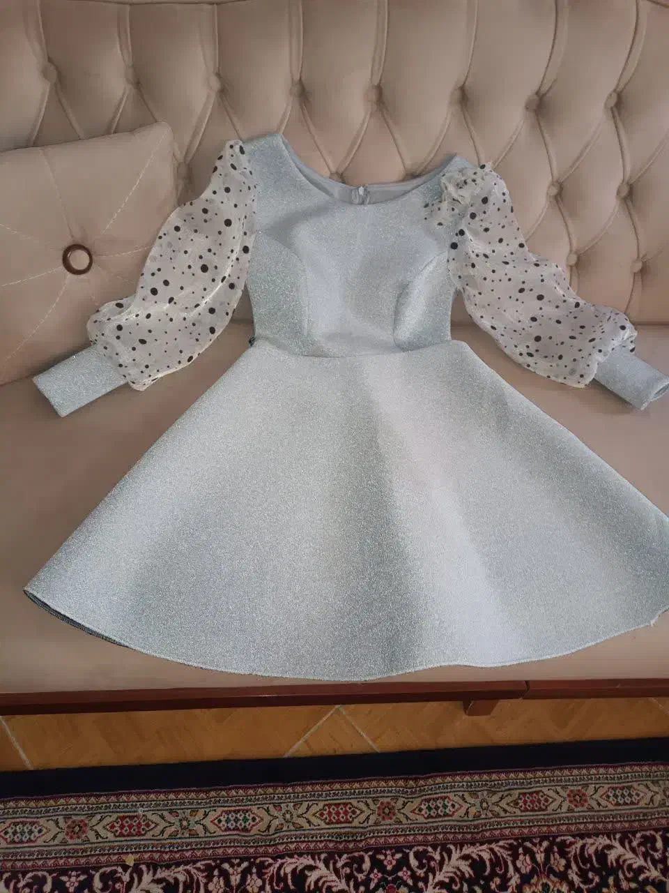 لباس مجلسی|لباس|مشهد, هنرور|دیوار