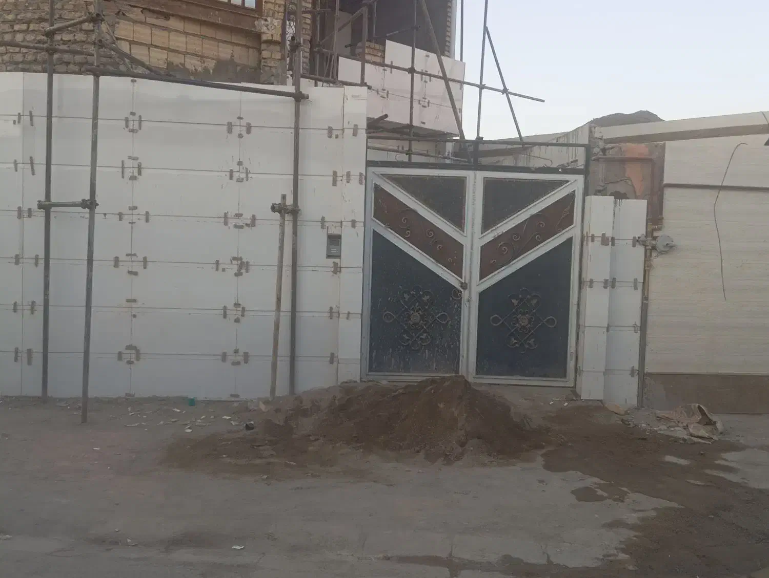 کاشی کاری. نما و داخلی موزائیک پذیرفته میشود|خدمات پیشه و مهارت|نیشابور, فضل|دیوار