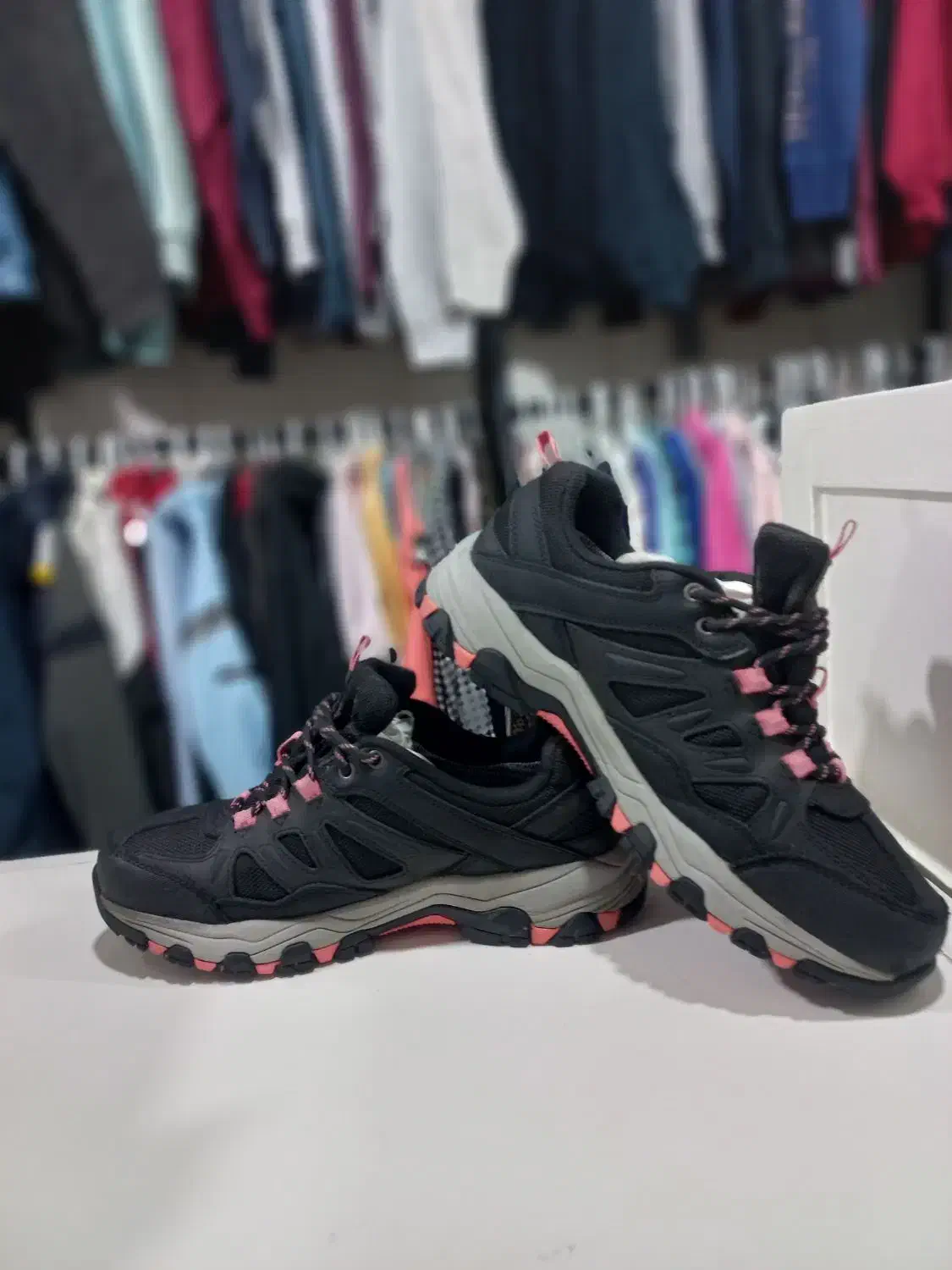 کفش طبیعت گردی/اورجینال/در حد آکبند/ ۴۲|کیف، کفش، کمربند|کرج, برغان|دیوار