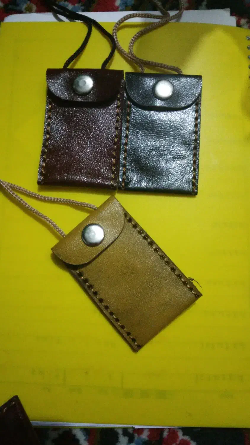 بازوبند و گردنی چرم|بدلیجات|شیراز, گویم|دیوار