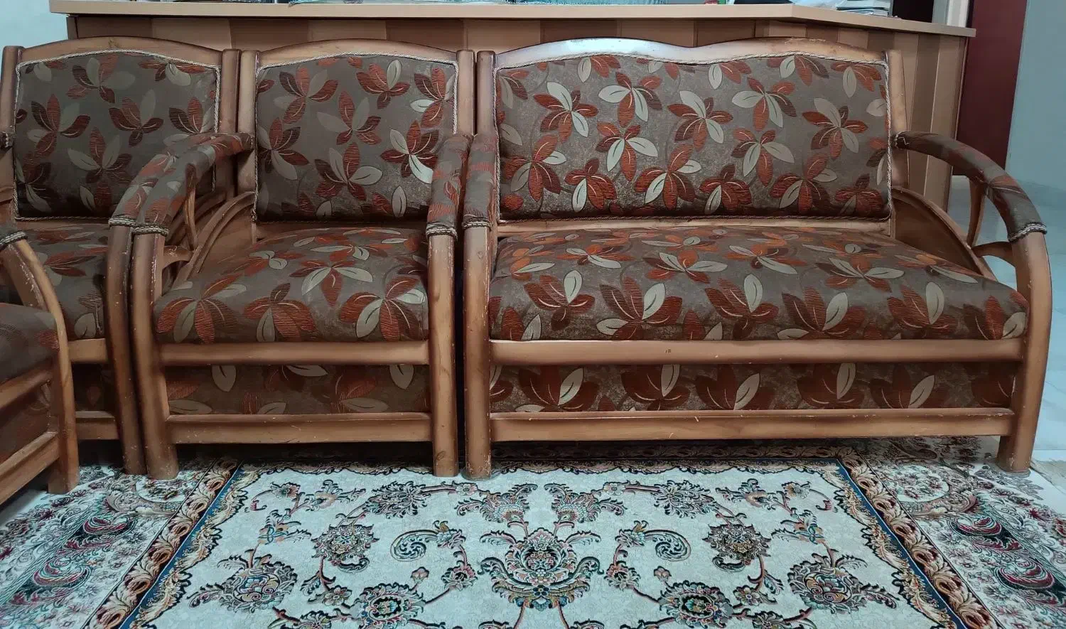 مبل آپارتمانی ۸ نفره|مبلمان خانگی و میز عسلی|شیراز, شاه قلی بیگی|دیوار