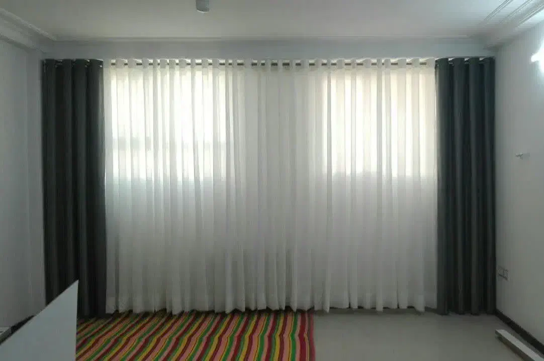 پرده رانر والن کنار پرده رانر پنل|پرده، رانر، رومیزی|قم, سراجه (۱۵ خرداد)|دیوار