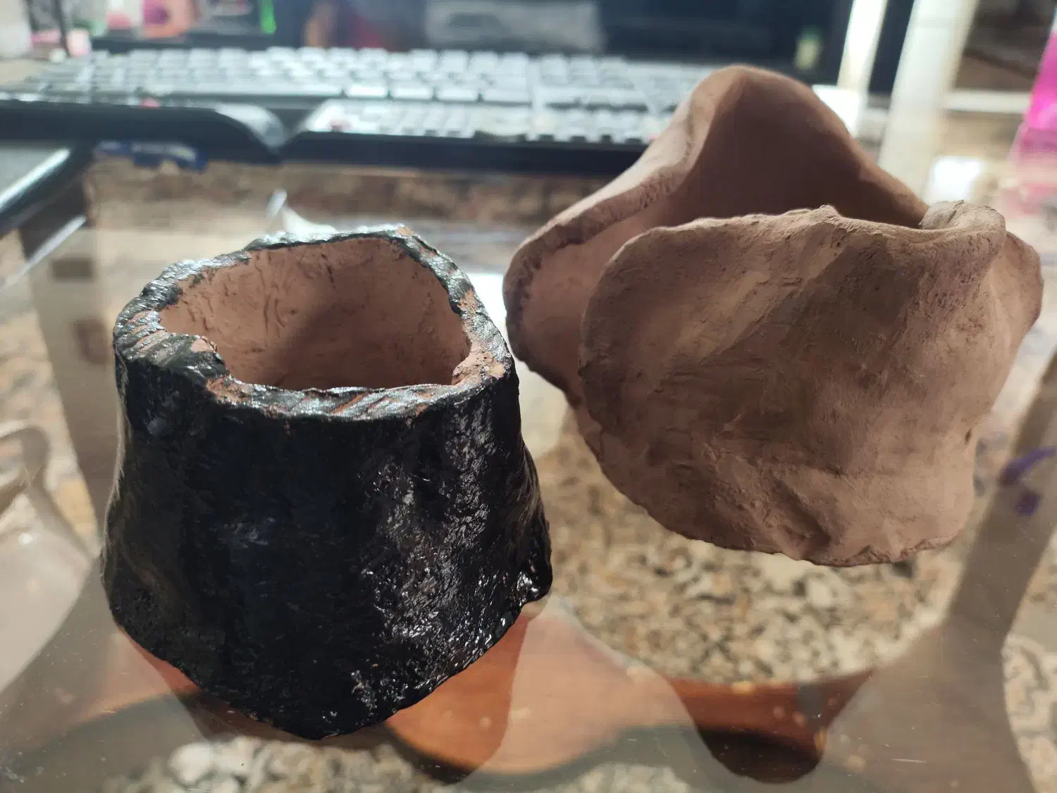 ظرف سفالی لعاب شده دفرمه طرح|صنایع دستی و سایر لوازم تزئینی|سمنان, |دیوار