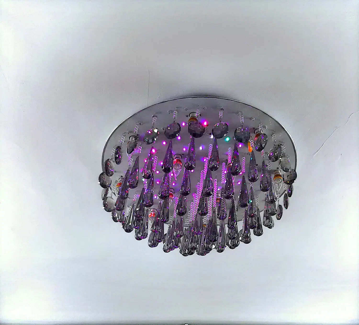 یک لوستر کریستال فلش خور هفت رنگ(خانه)|لوستر و چراغ آویز|ری, شهید غیوری (ابن باویه)|دیوار