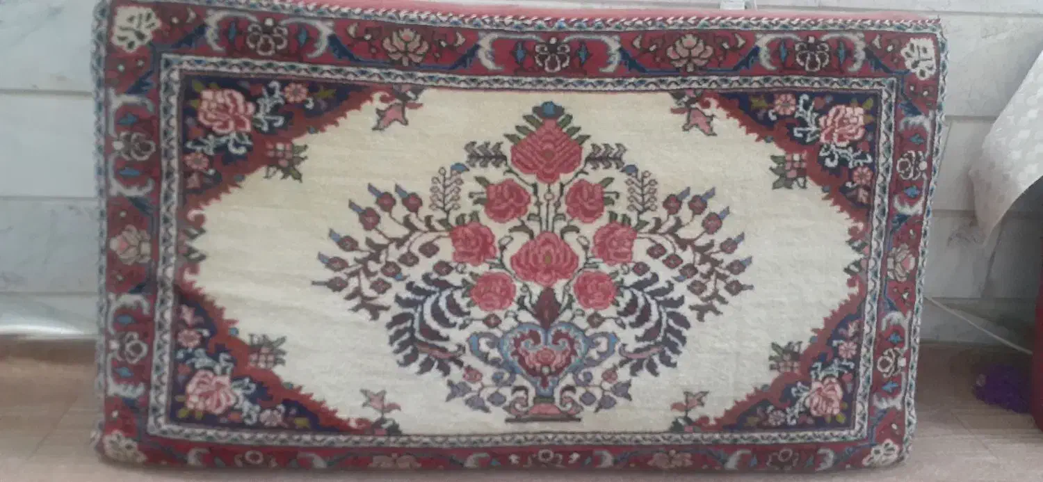 پشتی دستبافت|پشتی|قم, نخودی|دیوار