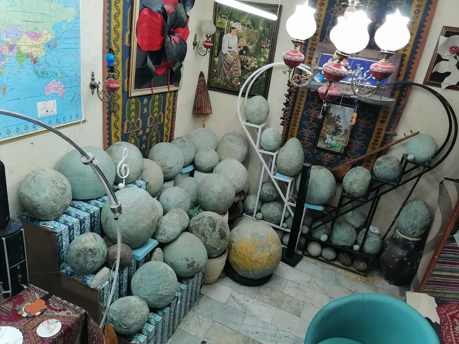 سنگهای باستانی گرد کاملاً طبیعی|صنایع دستی و سایر لوازم تزئینی|پردیس, فاز ۱۱|دیوار