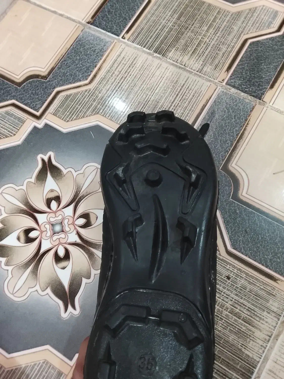 کفش فوتبال|کفش و لباس بچه|دزفول, |دیوار