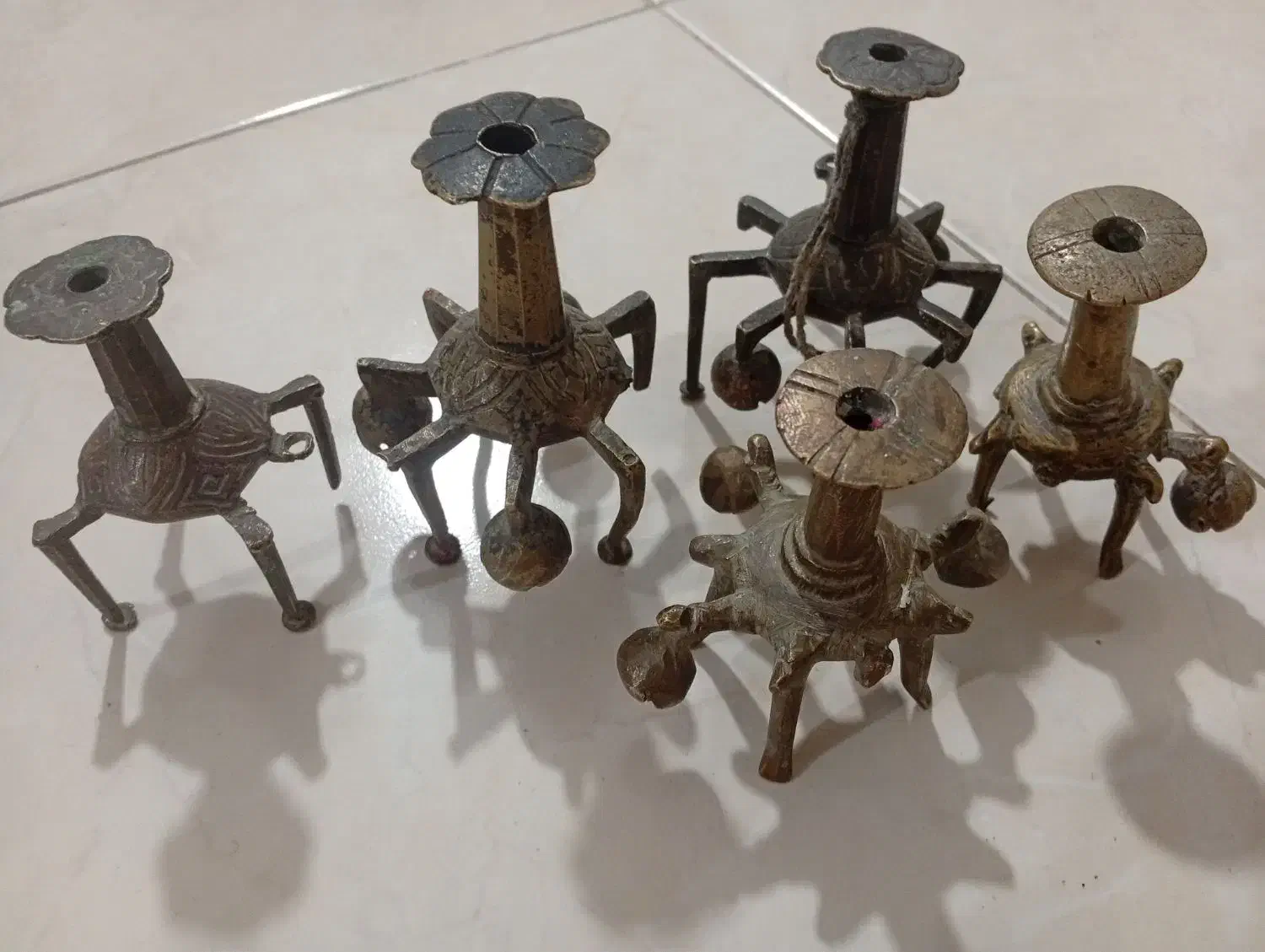 پارودان برنجی ضخیم قدیمی|کلکسیون اشیاء عتیقه|اصفهان, باغ دریاچه|دیوار