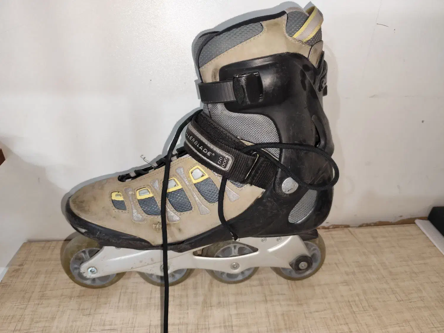 اسکیت حرفه ای رولربلید (rollerblade)|دوچرخه، اسکیت، اسکوتر|تربت‌حیدریه, شهید بهشتی|دیوار