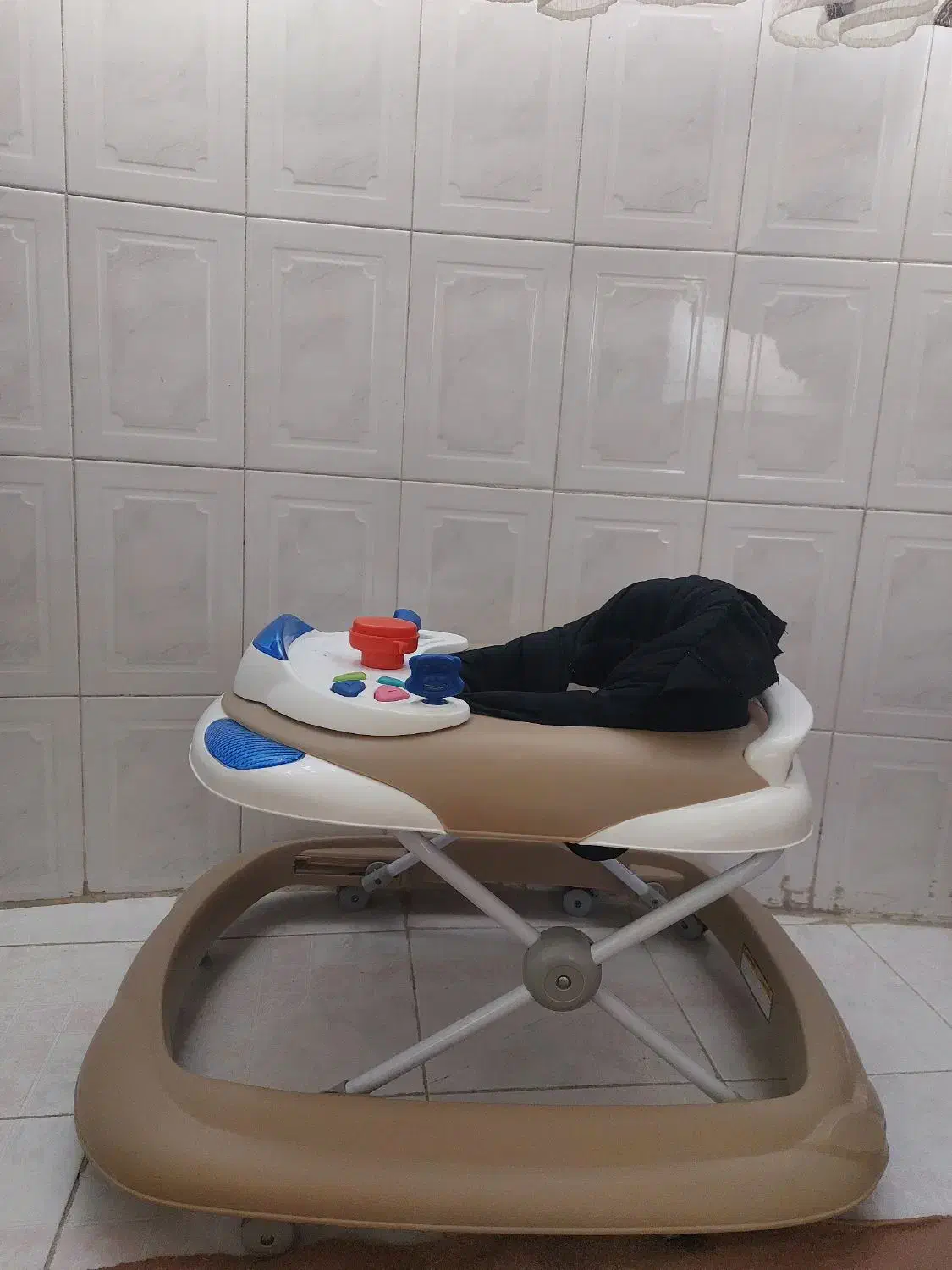 روروئک بچه|کالسکه و لوازم جانبی|شاهین‌شهر, فردوسی|دیوار