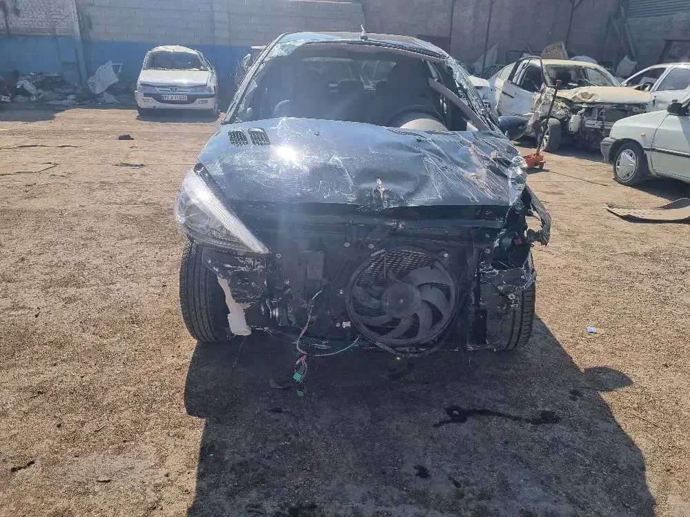 207تصادفی 402دنده|خودرو سواری و وانت|شیراز, ریشمک|دیوار