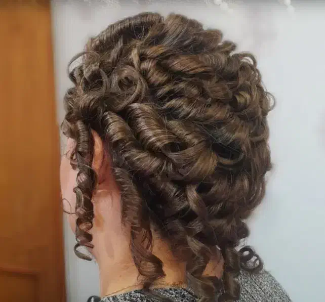 میکاپ شینیون تخفیف یلدا|خدمات آرایشگری و زیبایی|اردبیل, |دیوار