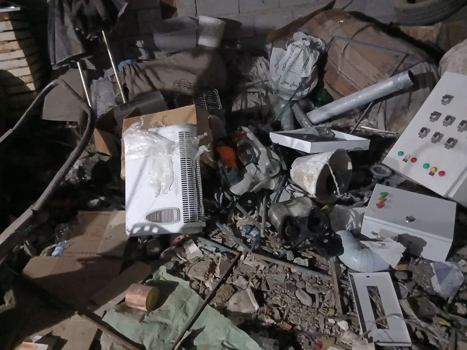 خرید و فروش ضایعات آهن مس برنج کاغذ سیم|عمدهفروشی|تهران, ستارخان|دیوار