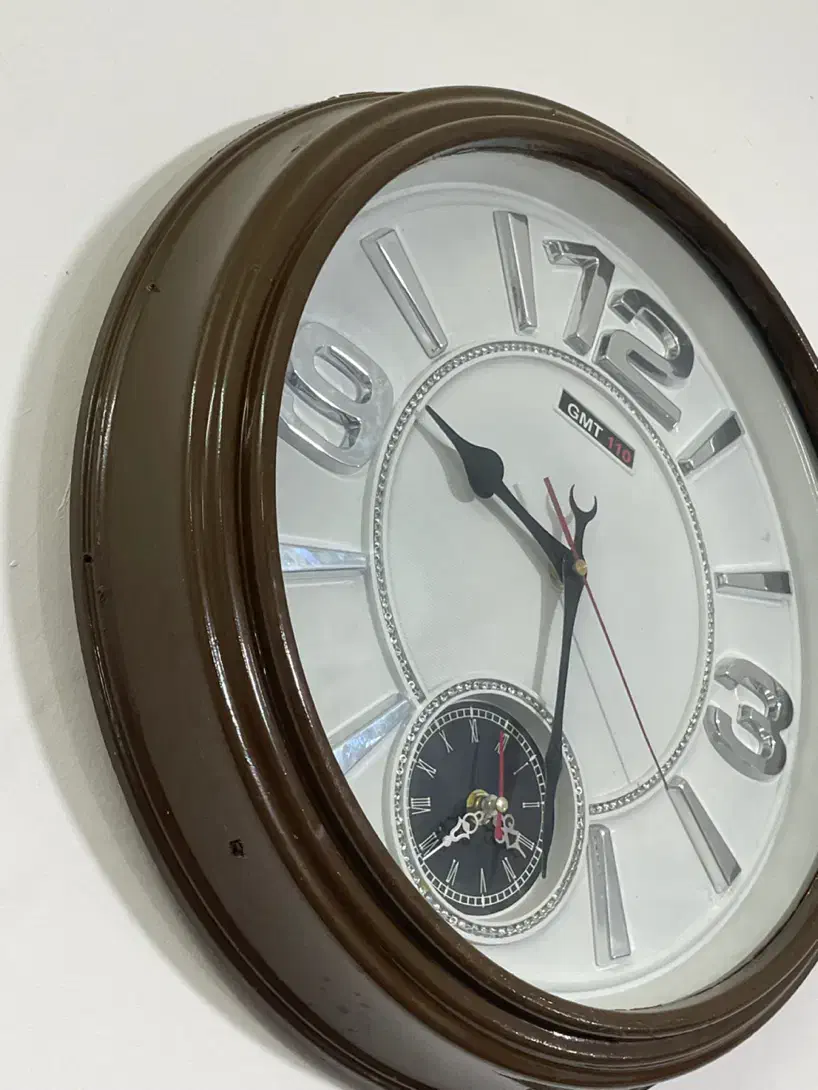 ساعت دیواری سالم|ساعت دیواری و تزئینی|مشهد, حجاب (شهرک غرب)|دیوار