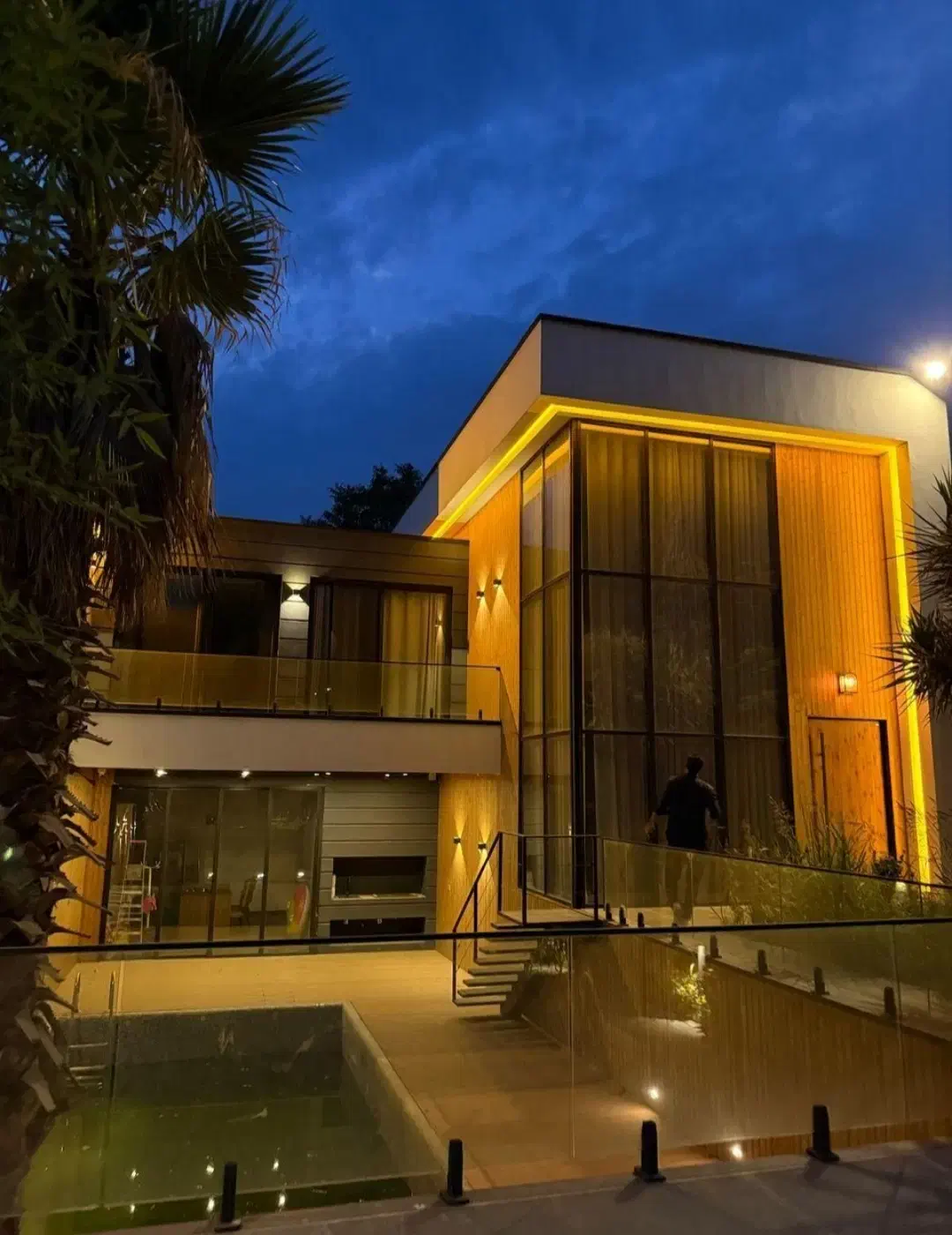 ویلا باغ مدرن 300 متری دوبلکس سنددار در قلب انزلی|فروش خانه و ویلا|رشت, گلسار|دیوار