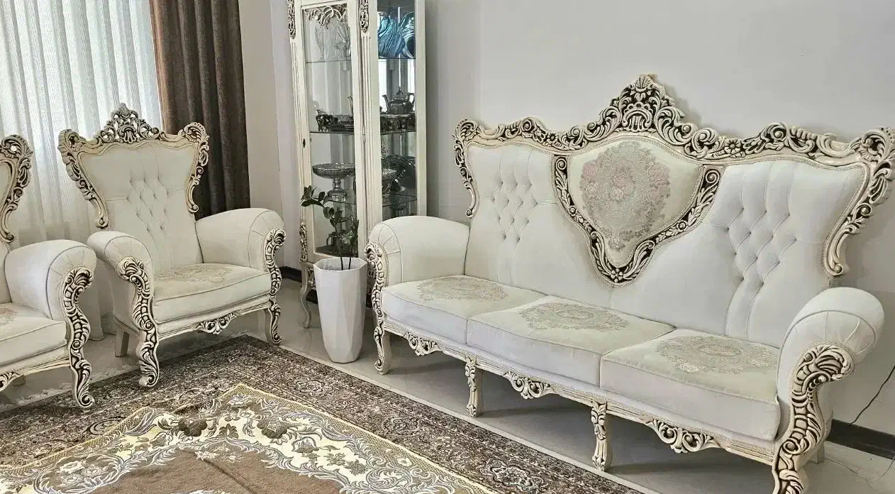 مبل سلطنتی ۹ نفره همراه با میز|مبلمان خانگی و میز عسلی|نیشابور, شهرک بهداری|دیوار