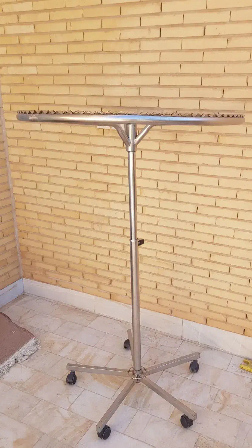 رگال گرد لباس در دو سایز ۶۸ و ۸۵|بندرخت و رختآویز|یزد, |دیوار