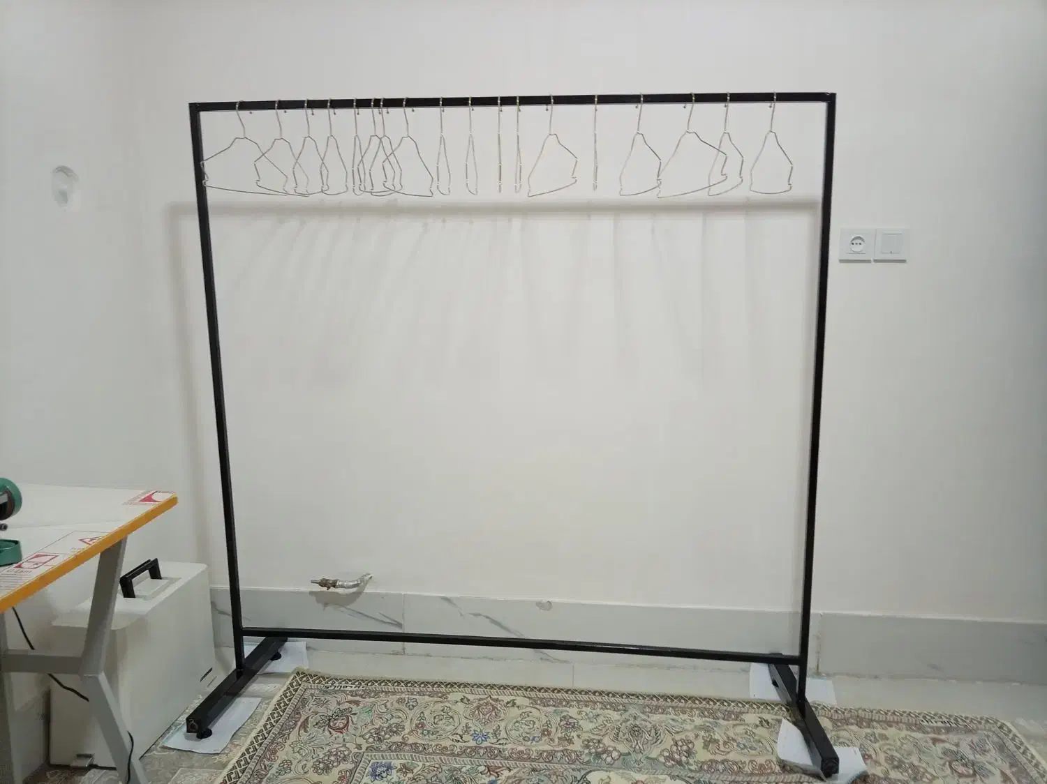 طراحی و ساخت رگال لباس سفارشی با سلیقه شما|فروشگاه و مغازه|بردسکن, |دیوار