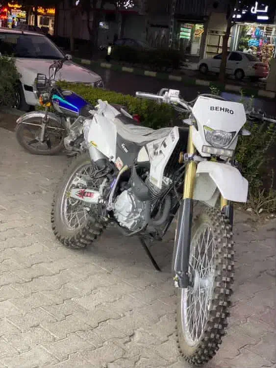 موتور هرم 200|موتورسیکلت|مشهد, عبادی|دیوار