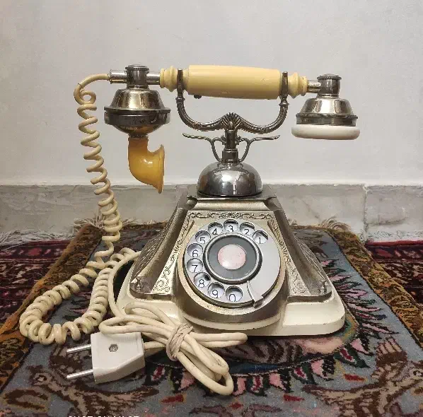 تلفن سلطنتی ژاپنی آنتیک|کلکسیون اشیاء عتیقه|تهران, شهرک پرواز|دیوار
